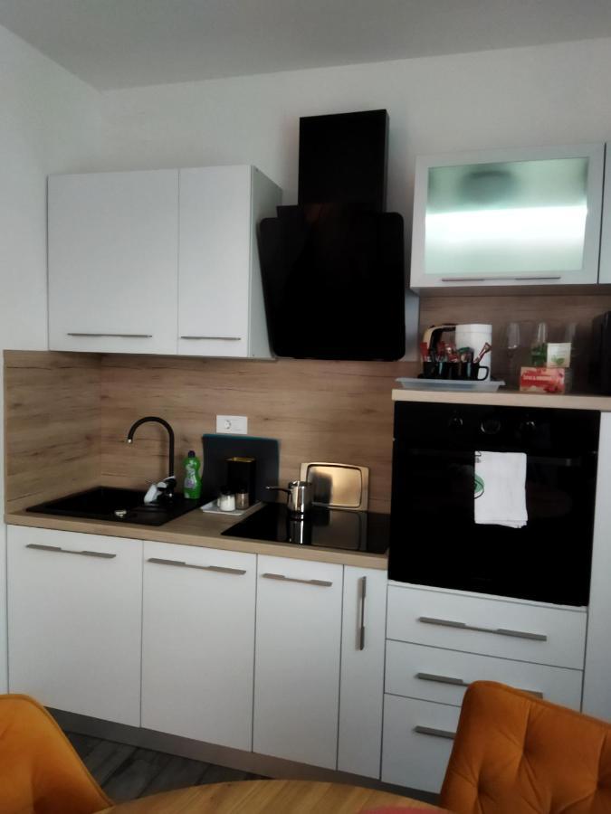 Apartman Na Jezeru Загреб Экстерьер фото